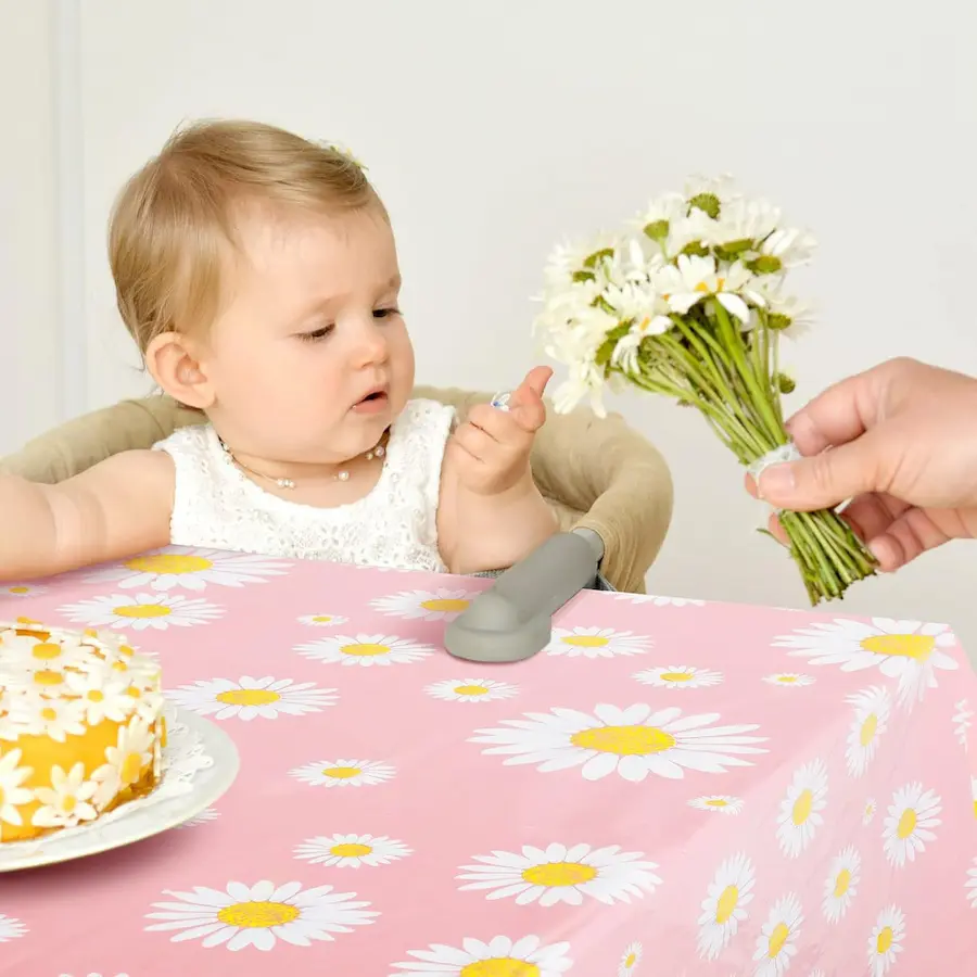 Daisy flower theme table cloth