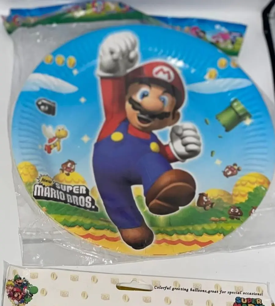 Super Mario theme plates 23cm