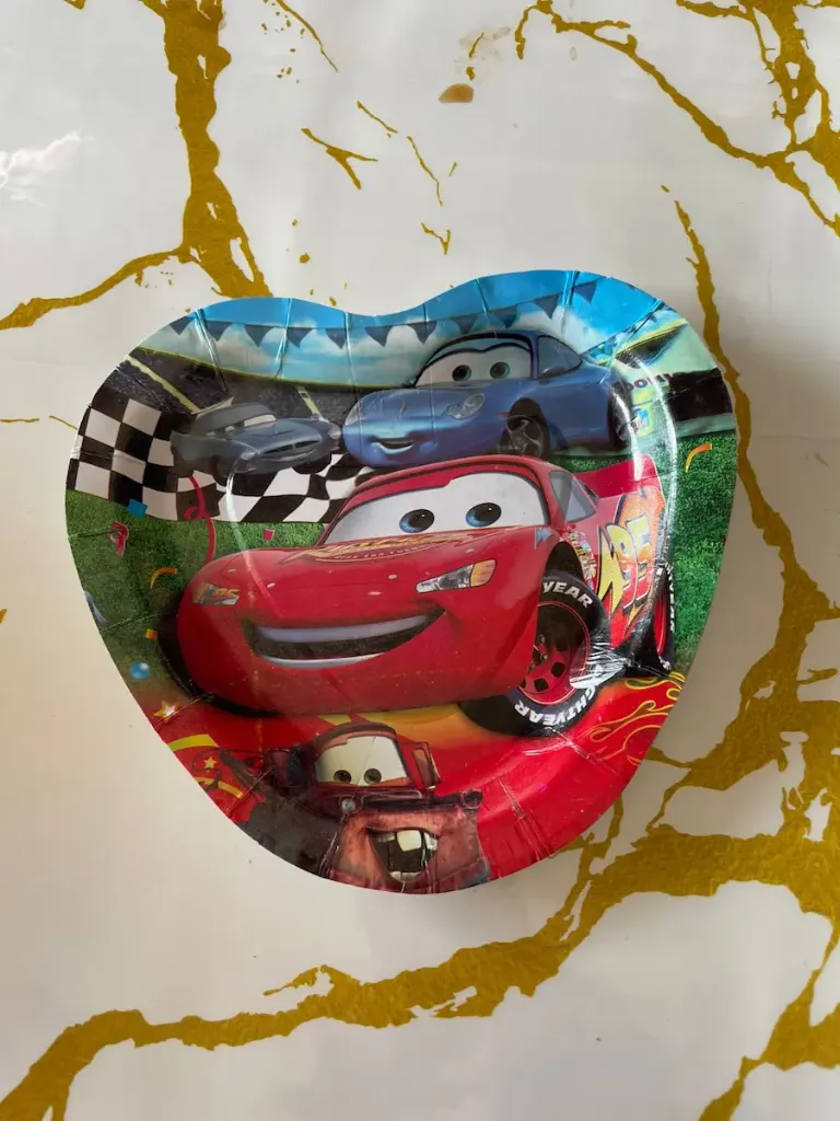 CAR MCQUEEN 18cm cm heart shape plates