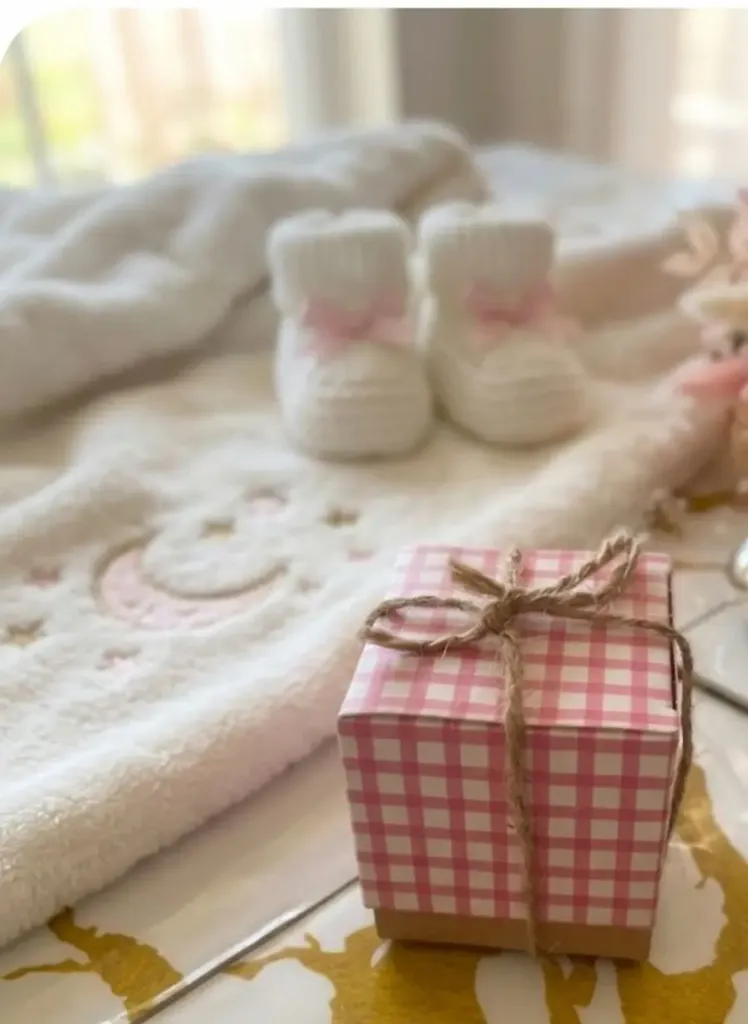 square cube kraft paper favor box for newborn ... pink, pack of 12 pieces