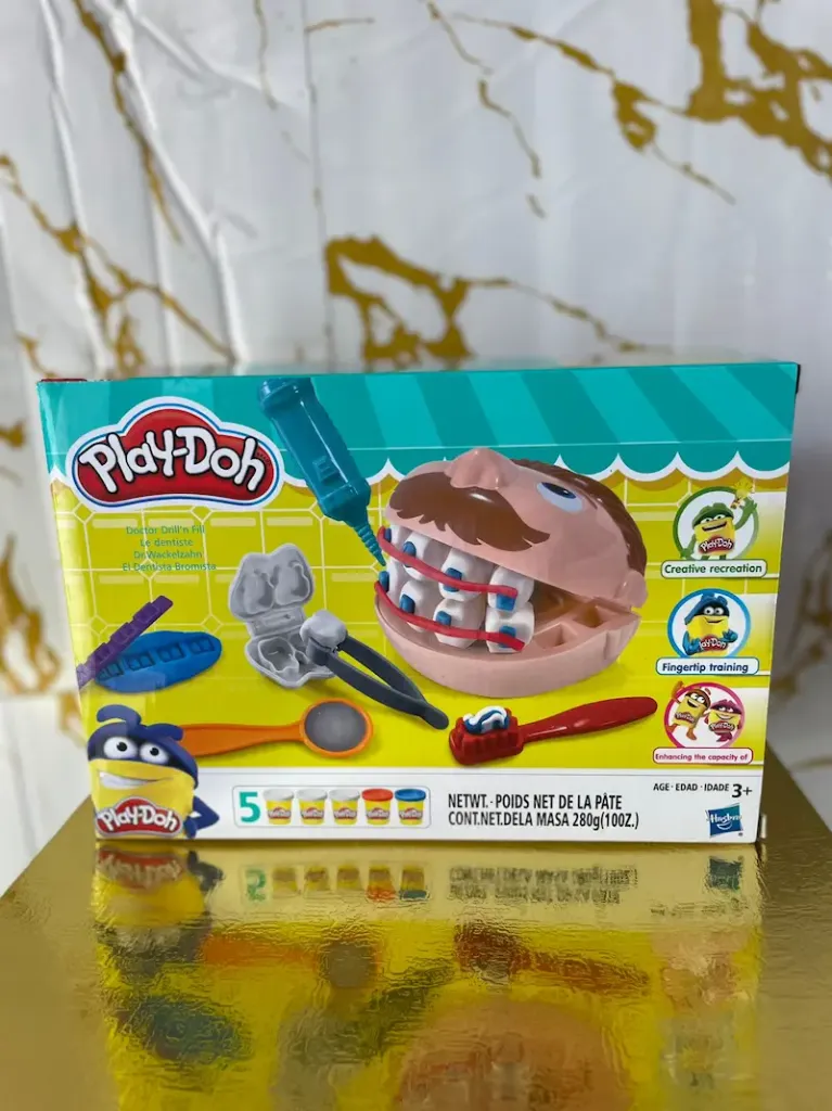 Play-Doh Doctor Drill 'n Fill Dentist Playset.