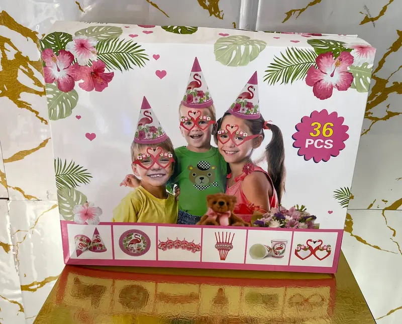 Flamingo-themed birthday party, 36 pieces