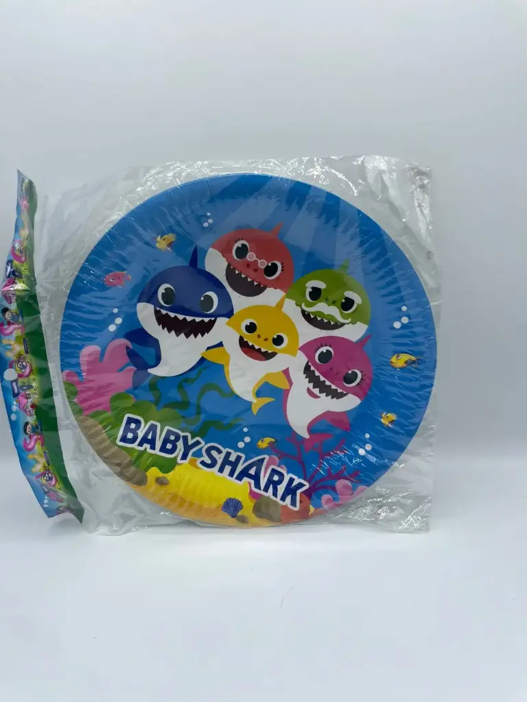 10 Baby shark plates 23cm