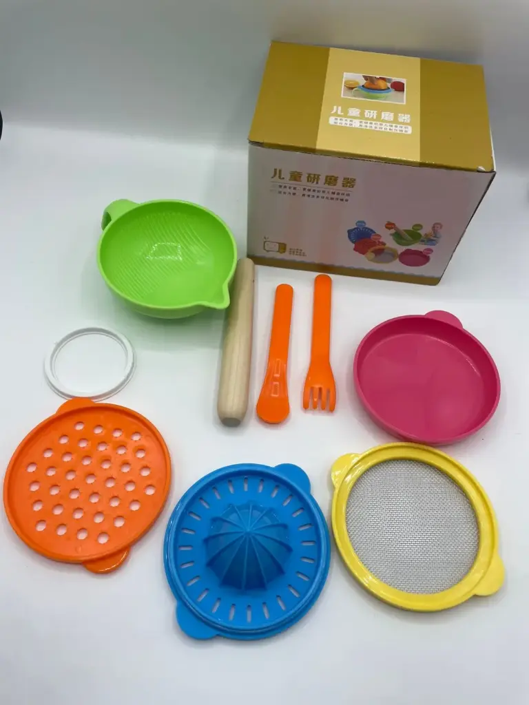 Baby Food Grinder Set, manual grinder offers a convenient and portable way to prepare fresh baby food on demand