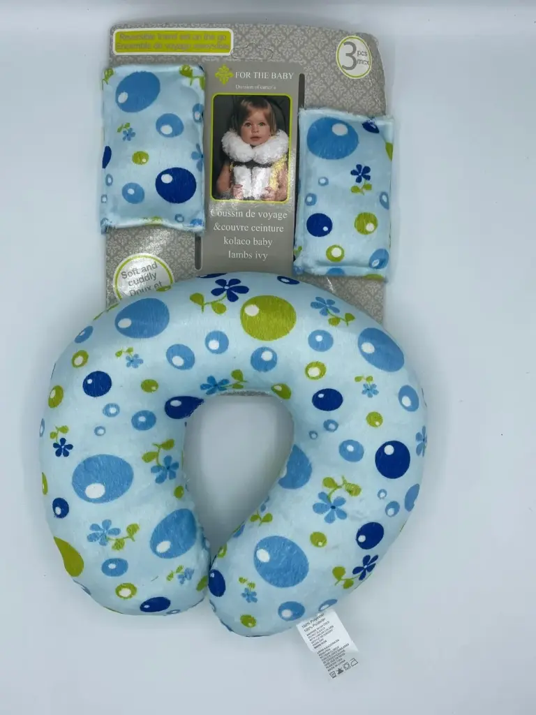 U-shaped infant/child neck support pillow with matching seat belt pads. (1)