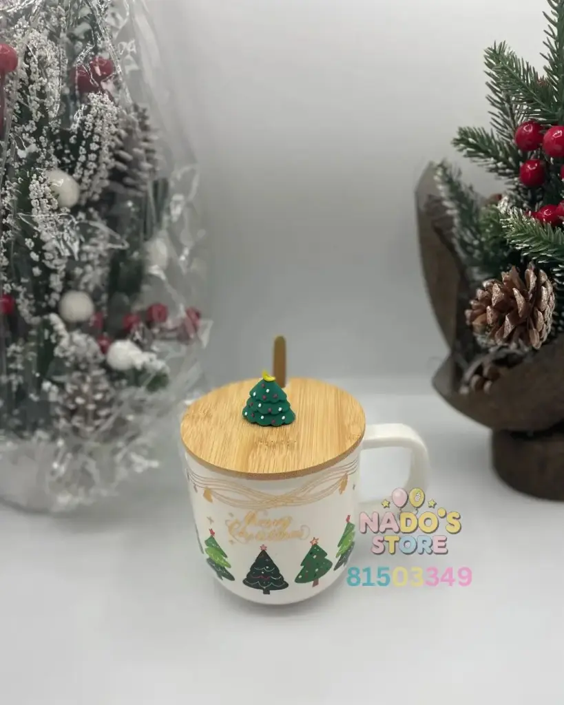 Santa Claus themed ceramic mug with wood lid and spoon