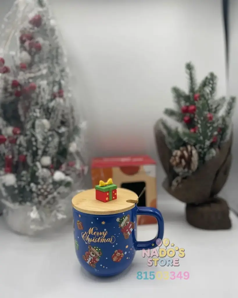 Santa Claus themed ceramic mug with wood lid and spoon