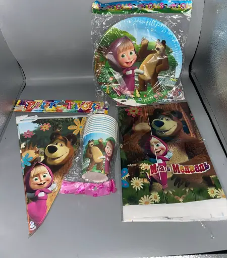 Macha and the bear theme